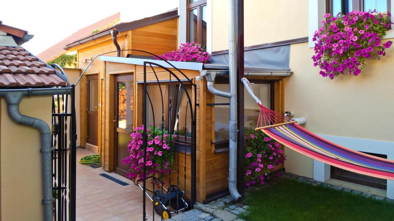 Romance Ubytovani Jindřichŭv Hradec Exterior photo