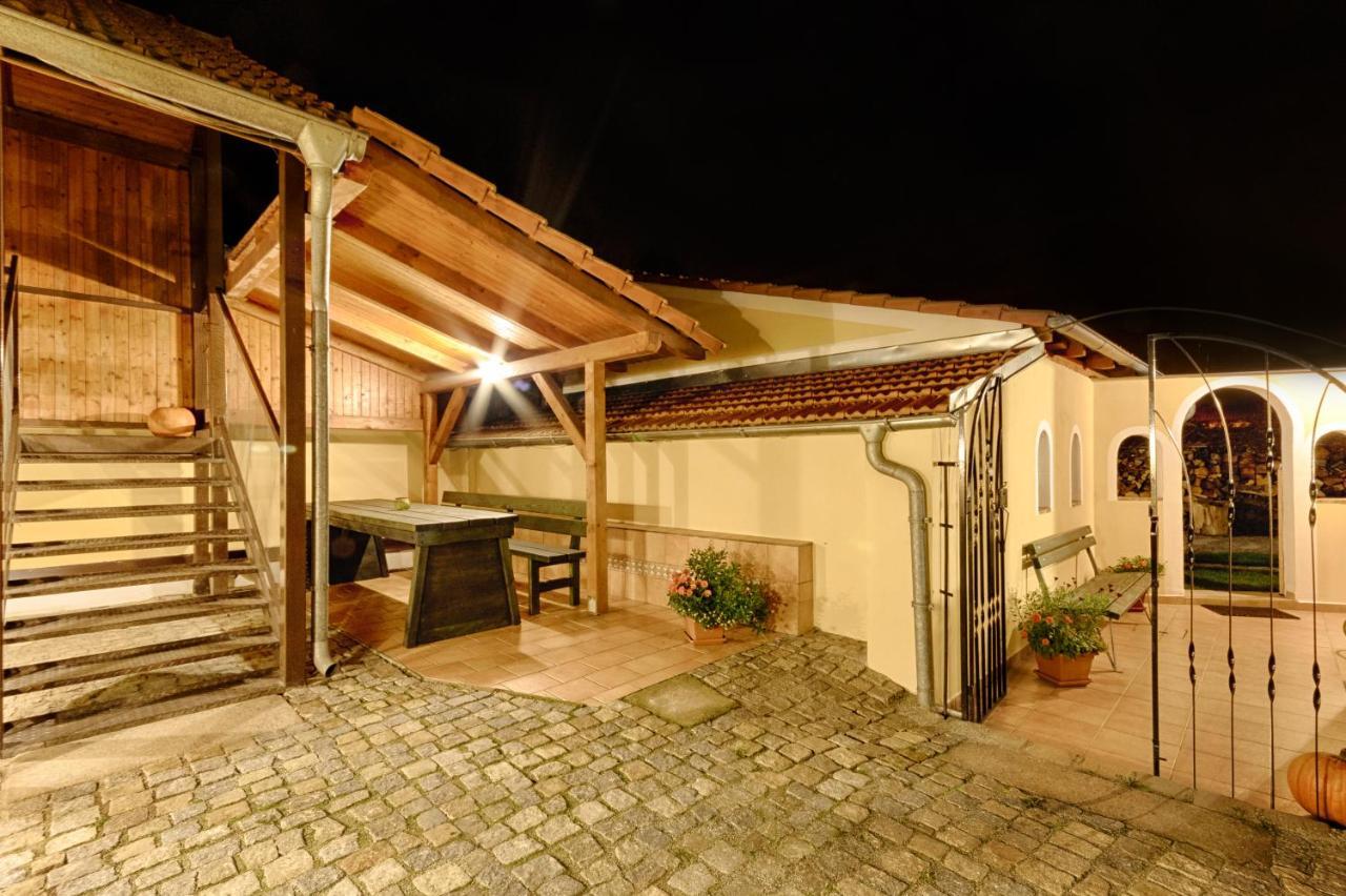 Romance Ubytovani Jindřichŭv Hradec Exterior photo